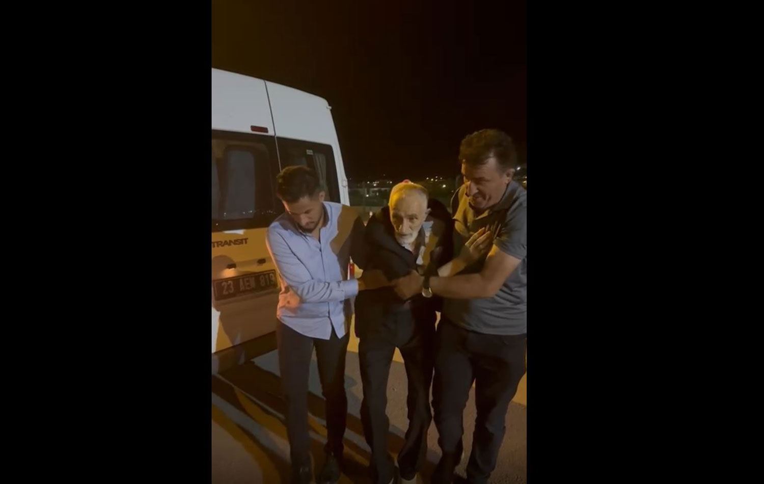 Mele Silêman Sebrî dema ji gitîgehê derdikeve/Wêne: Ji vîdeoyê