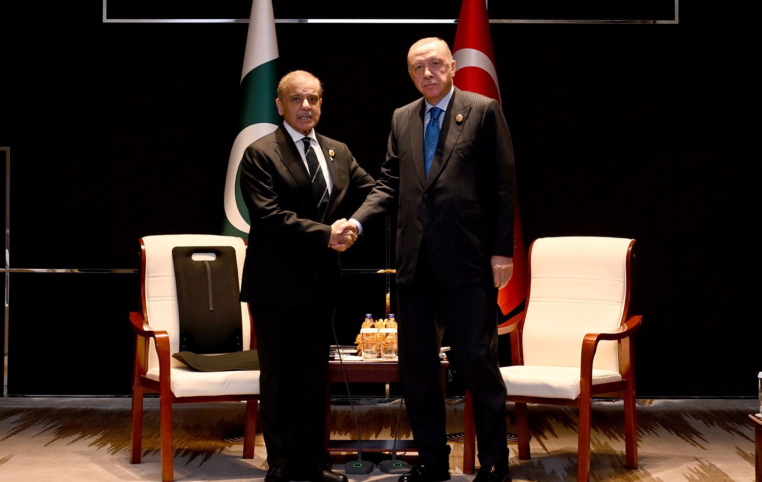 Türkiye Cumhurbaşkan Erdoğan, Pakistan Başbakanı Şerif ile bir araya geldi. / Foto: AA