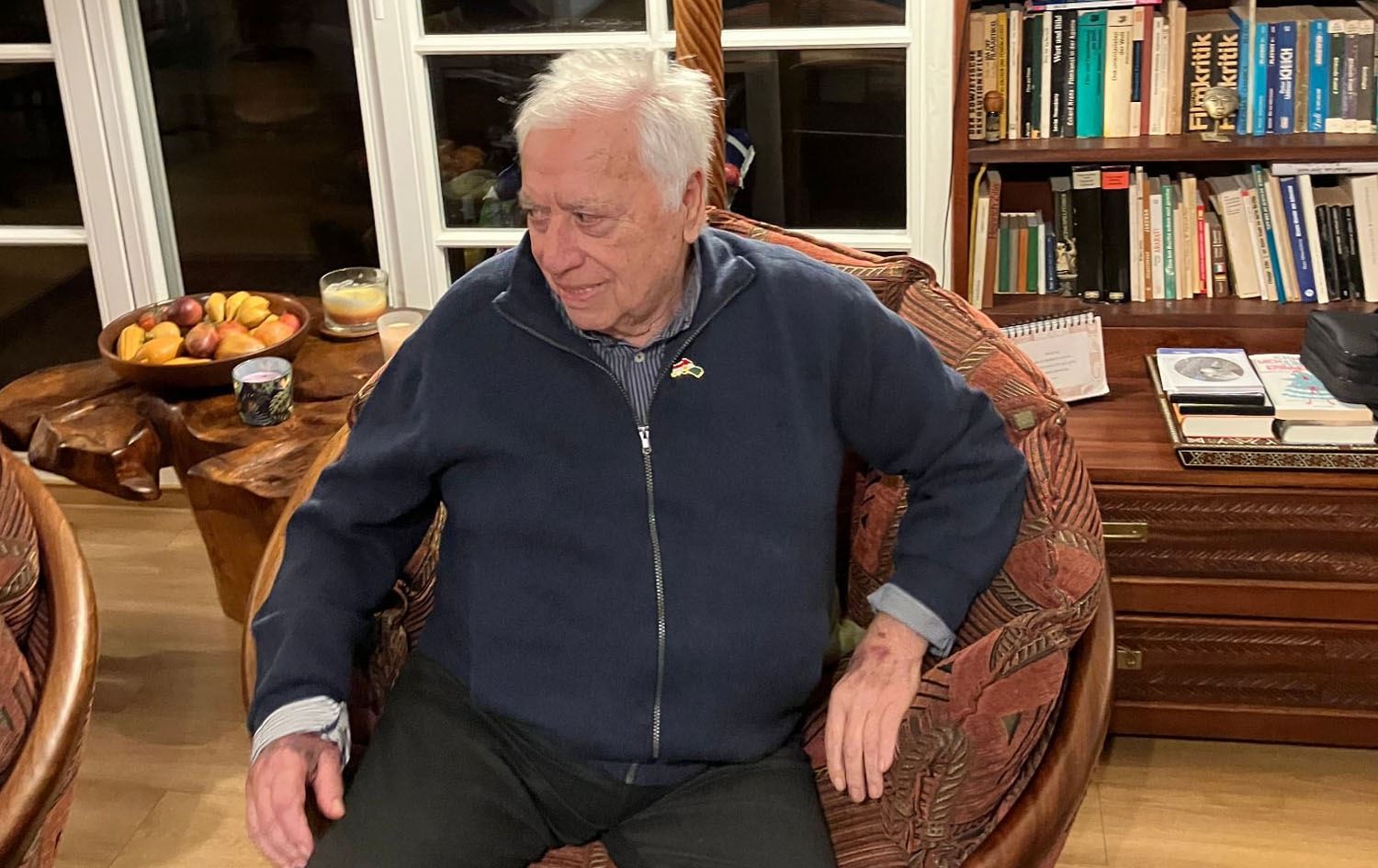 وێنەگرێکی بەنێوبانگی کورد لە ئەڵمانیا کۆچی دواییکرد؛ 35 ساڵ بۆ میدیایەکی ئەڵمانی کاری کردووە