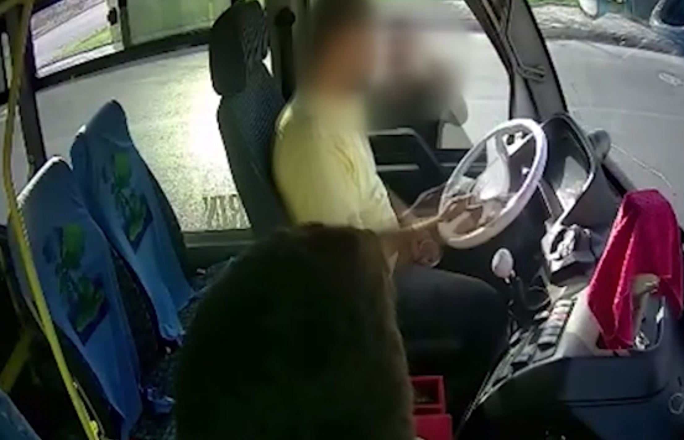 URFA - Minibüs şoförüne bıçaklı saldırı güvenlik kamerasında