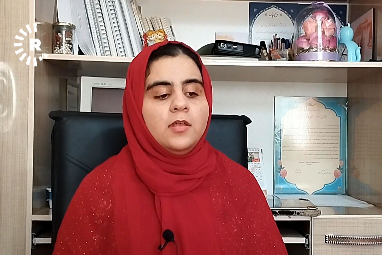 کچە قوتابییەکی نابینای رۆژهەڵاتی کوردستان لە تاقیکردنەوەی زانکۆ لە ریزی یەکەمەکانە