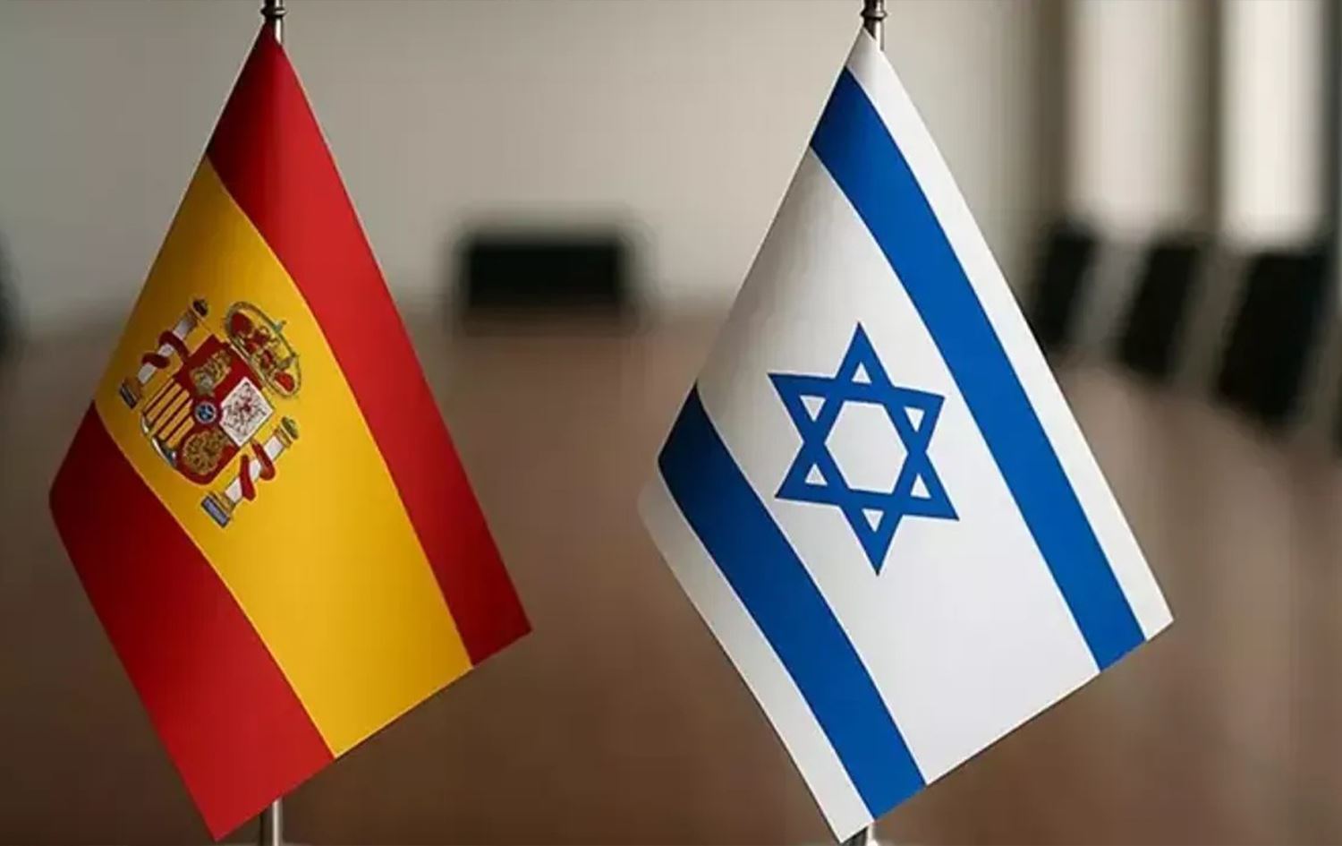 Foto: İspanya ve İsrail bayrakları