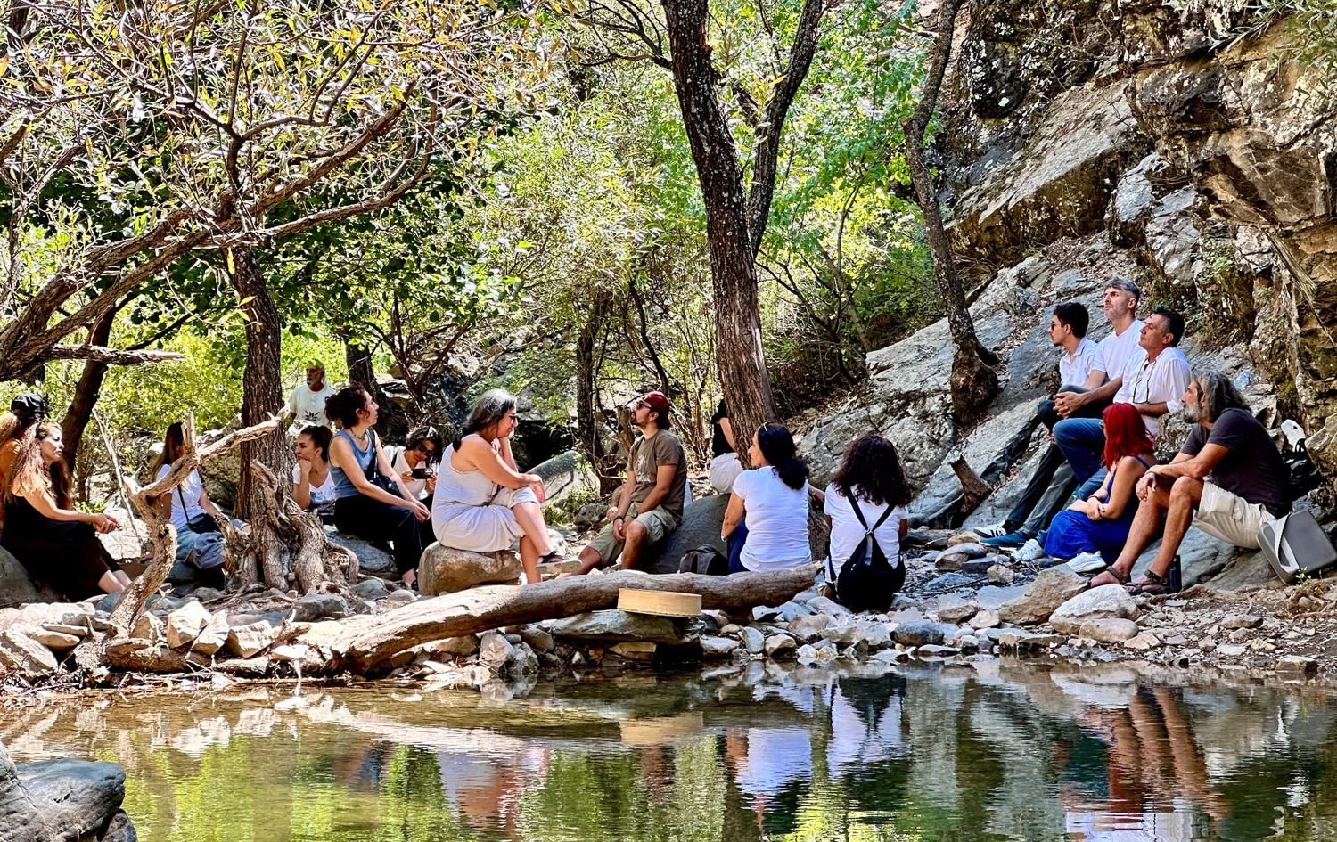 Li Dêrsimê rêwîtiyeke ruhanî: Di nav Çemê Munzurê de guhdariya xwezayê