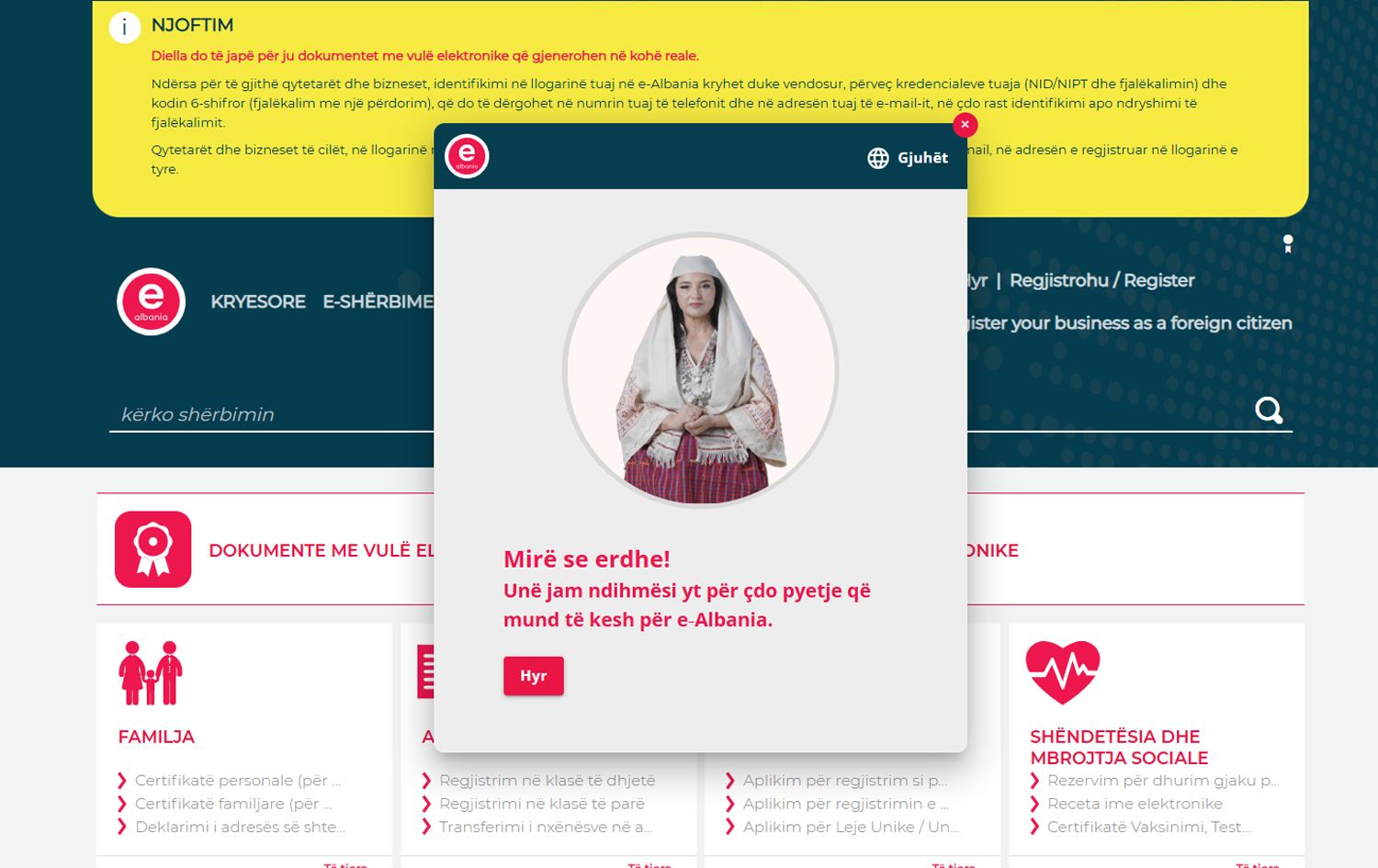 Diella alîkariyê dike / Wêne: e-albania.al