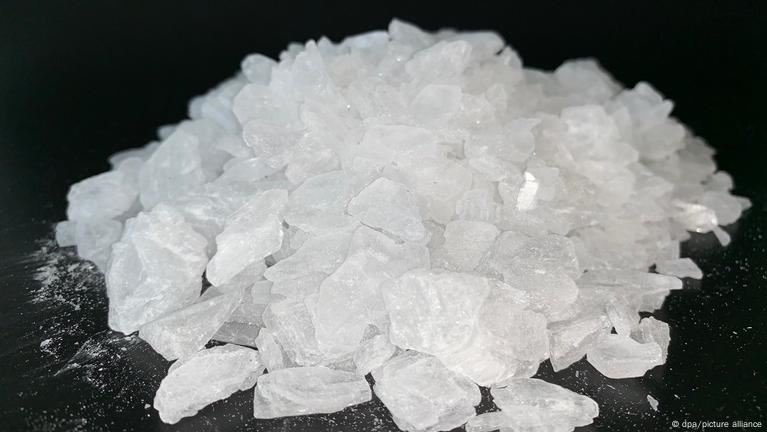 Iraq seizes crystal meth at Iran border