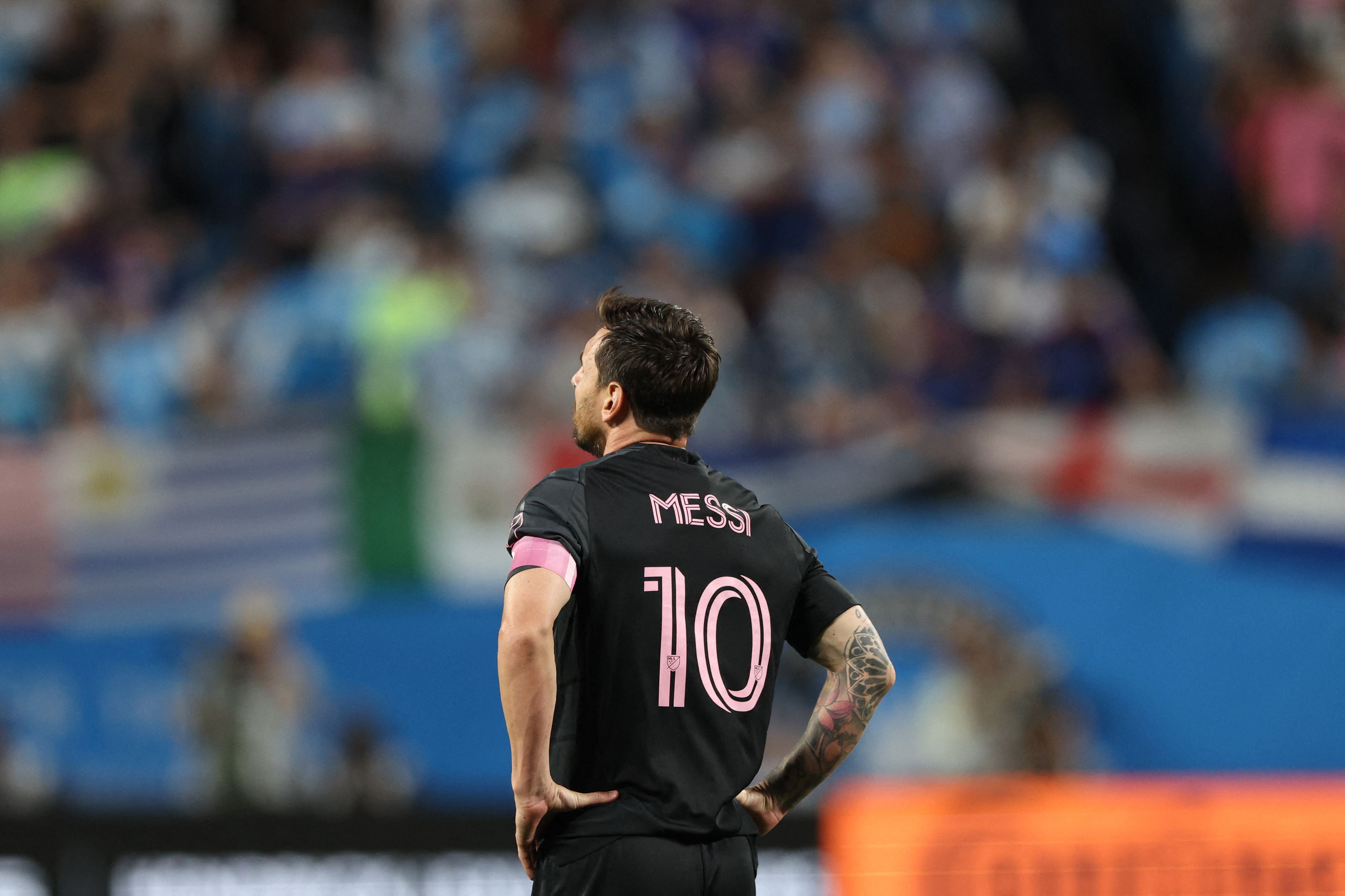 ڤیدیۆ؛ مێسی لێدانی سزای لەدەستدا و تیپەکەی دۆڕا