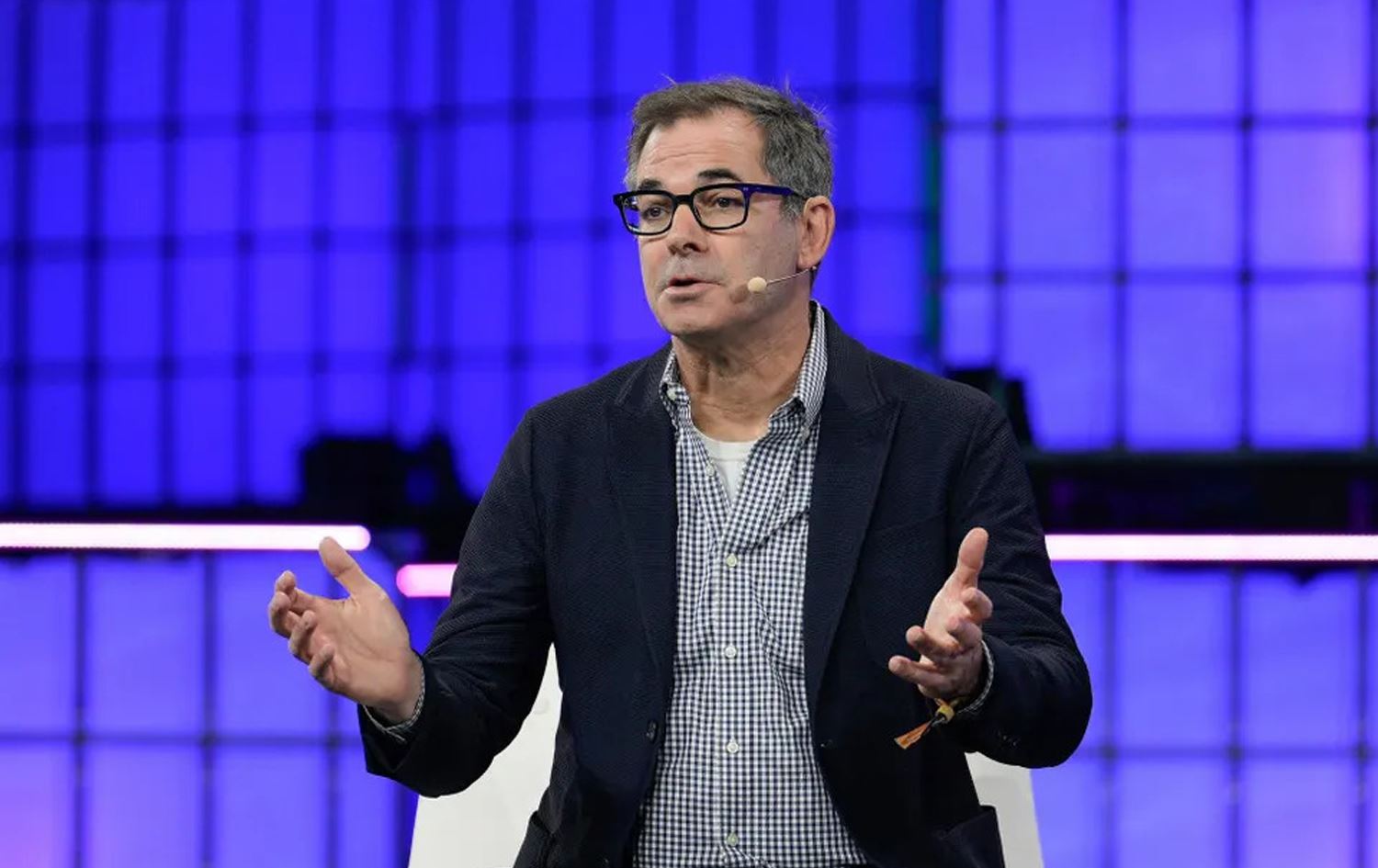 10 ملیاردێری یەکەمی جیهان لەبواری ژیریی دەستکرد ئەمریکین