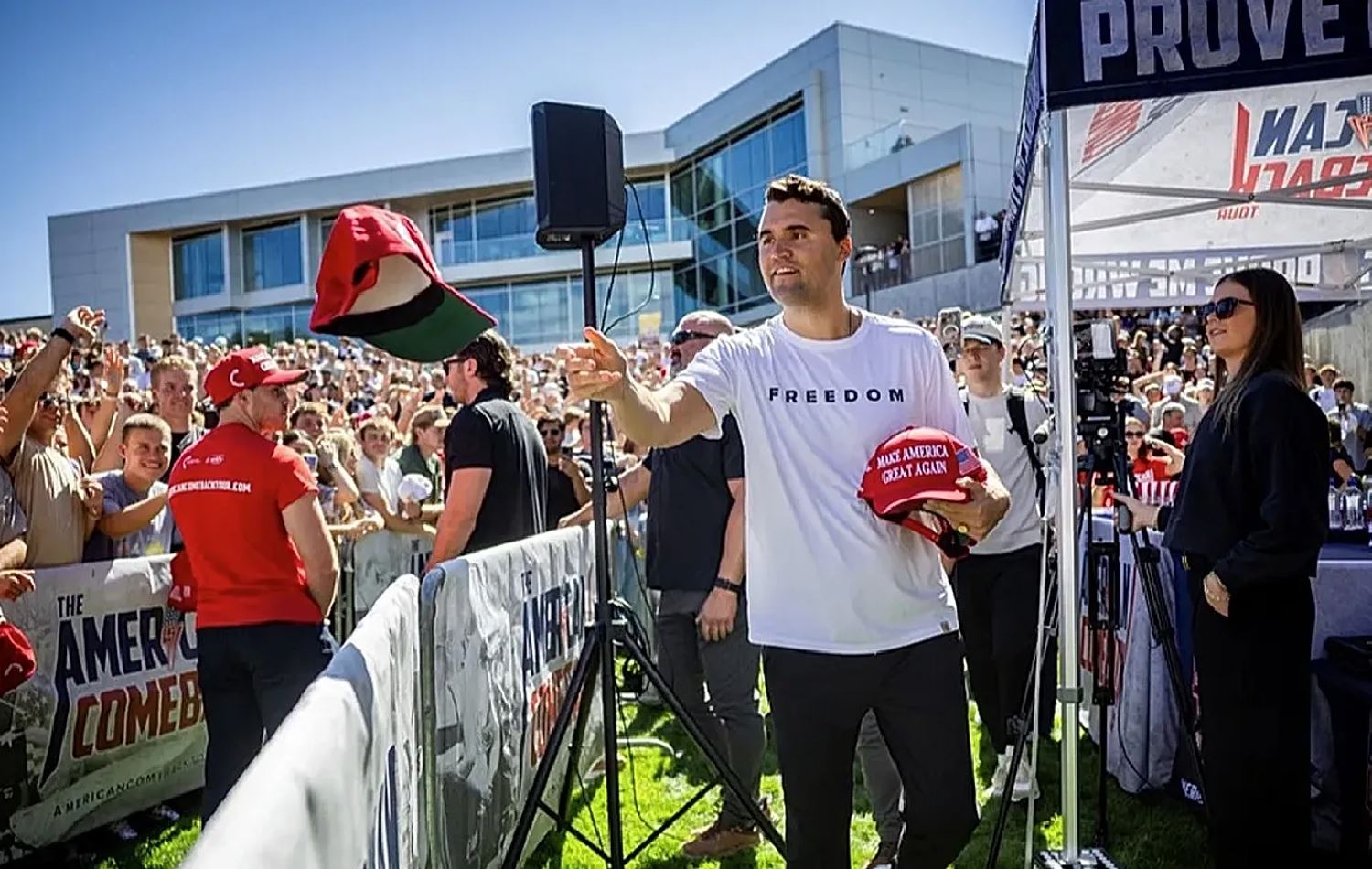 FBI: Charlie Kirk'ün öldürüldüğü alanda katil zanlısına ait fiziksel kanıt bulundu