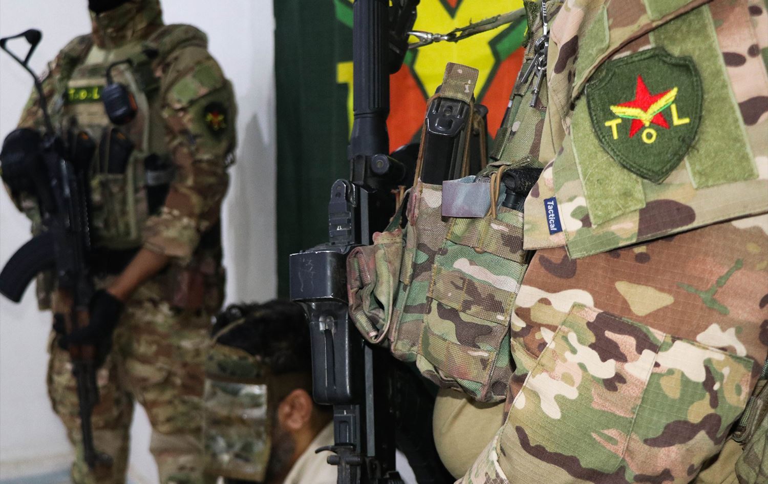 DSG, Rakka’da bir IŞİD mensubunu 180 TNT kalıbıyla yakaladı. / Foto: DSG