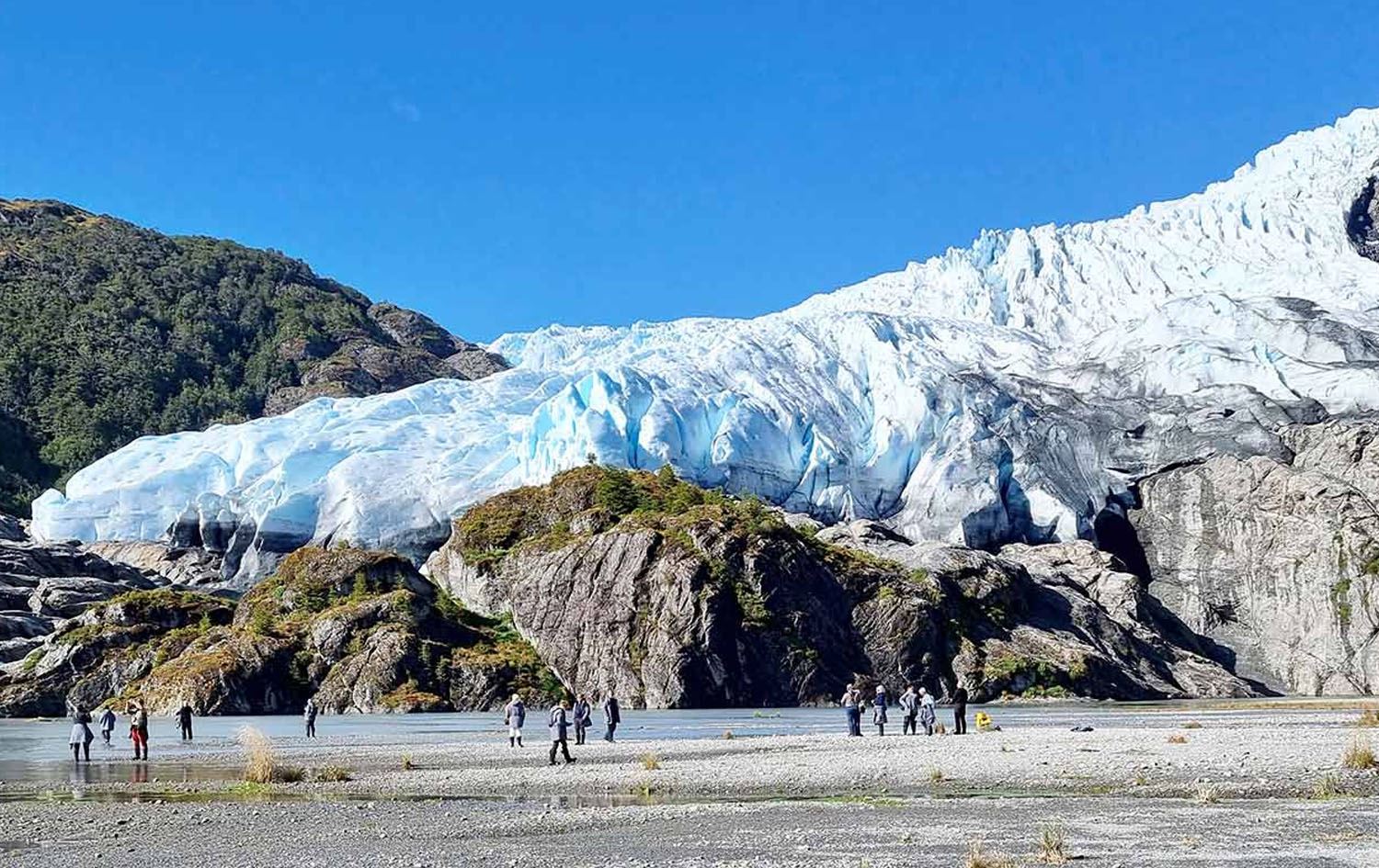 رێکخراوێکی نێودەوڵەتی بۆ رووداو: پار زیاتر لە 118 هەزار گەشتیار سەردانی بەستەڵەکی باشووریان کردووە