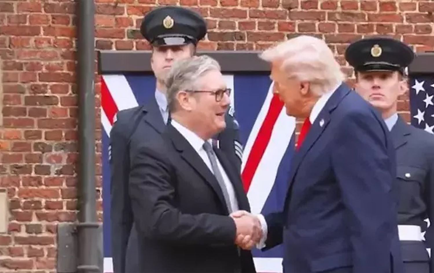 ABD Başkanı Trump, İngiltere Başbakanı Starmer ile görüştü