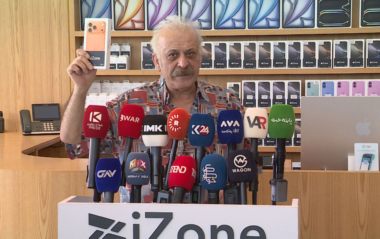 ئەوانەی ناویان بۆ ئایفۆن 17 لە iZone نووسیبوو، سبەی دەگاتە دەستیان