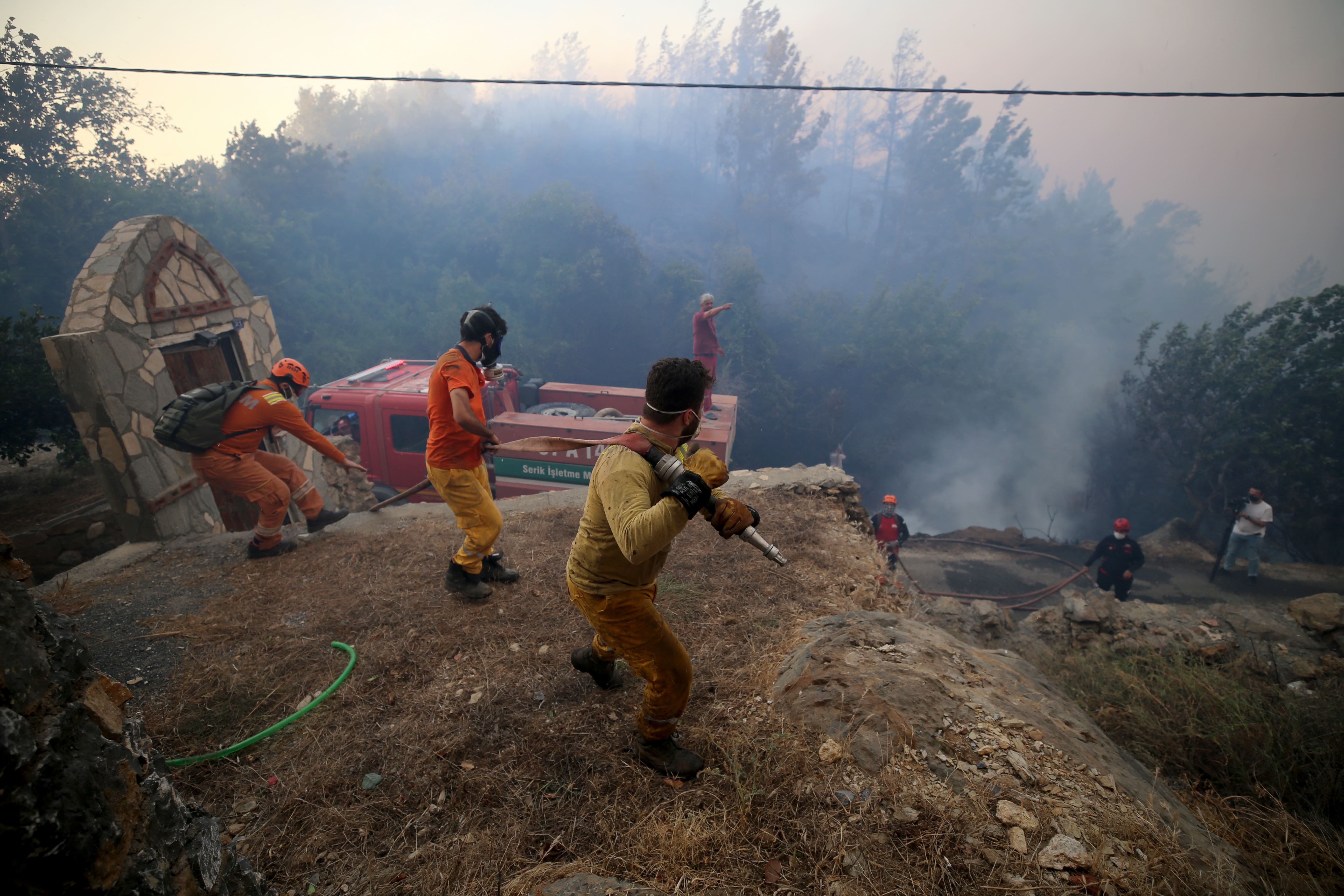 Li Antalya, Mugla û Balikesîrê agir bi daristanan ket / Wêne: AA