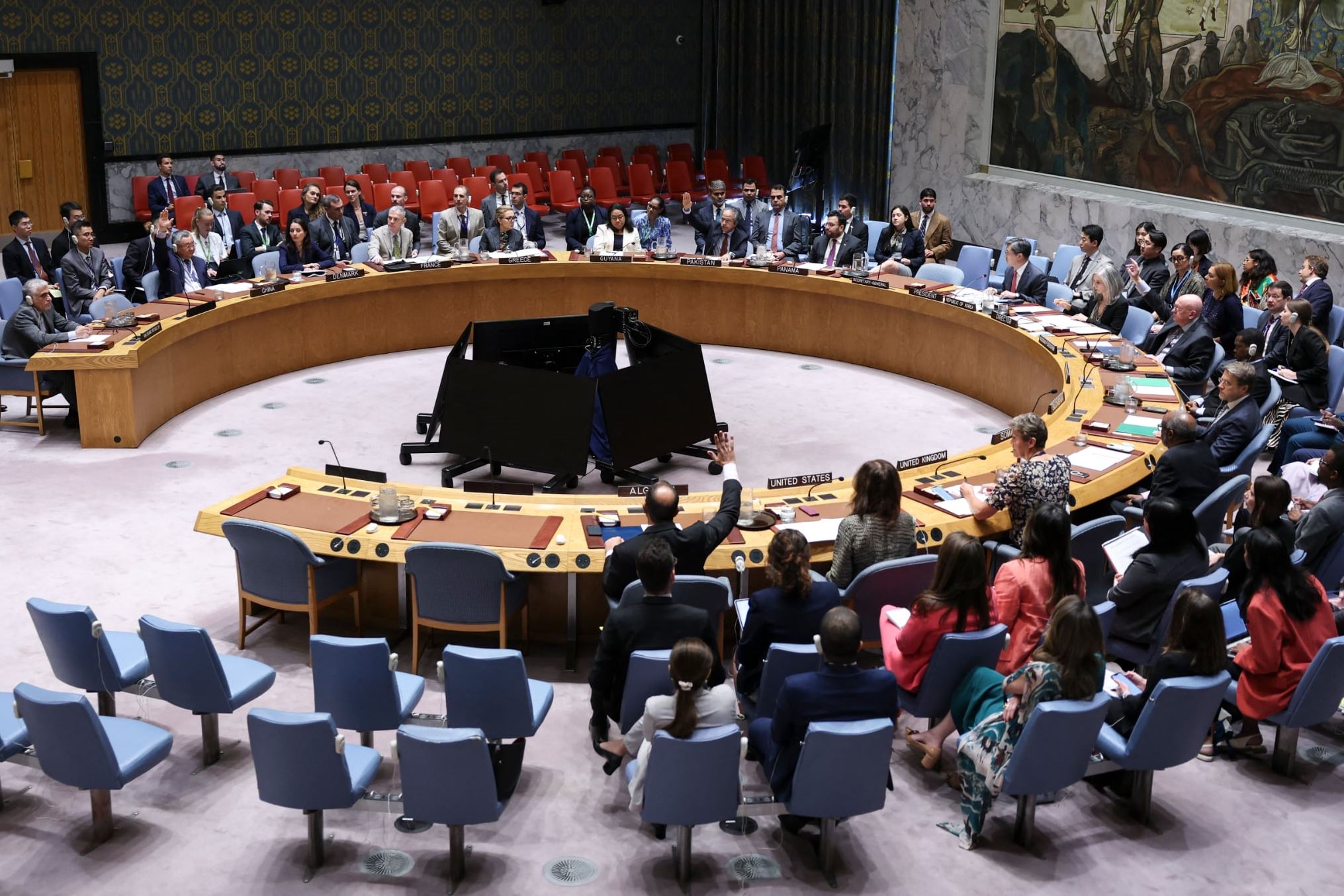 UN Security Council votes against lifting Iran sanctions