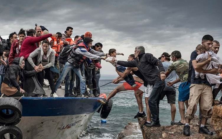 Hinek koçberên li beravên Îtalyayê / Wêne: Arşîv