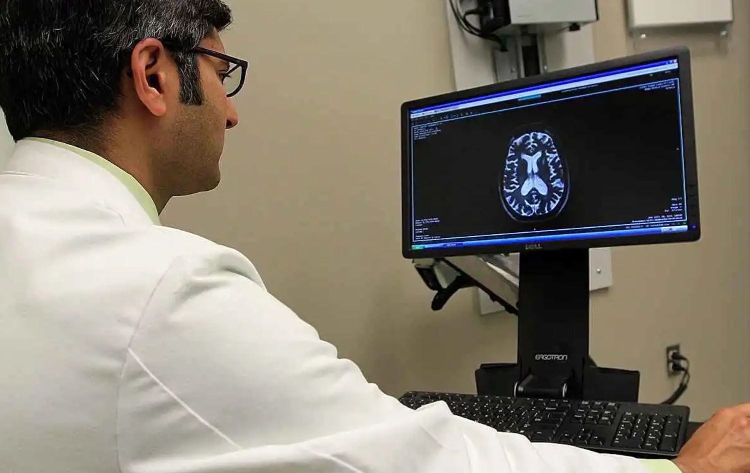 توێژینەوەیەک: زۆربەکارهێنانی پلاستیکەکان ئەگەری تووشبوون بە ئەڵزهایمەر زیاد دەکات