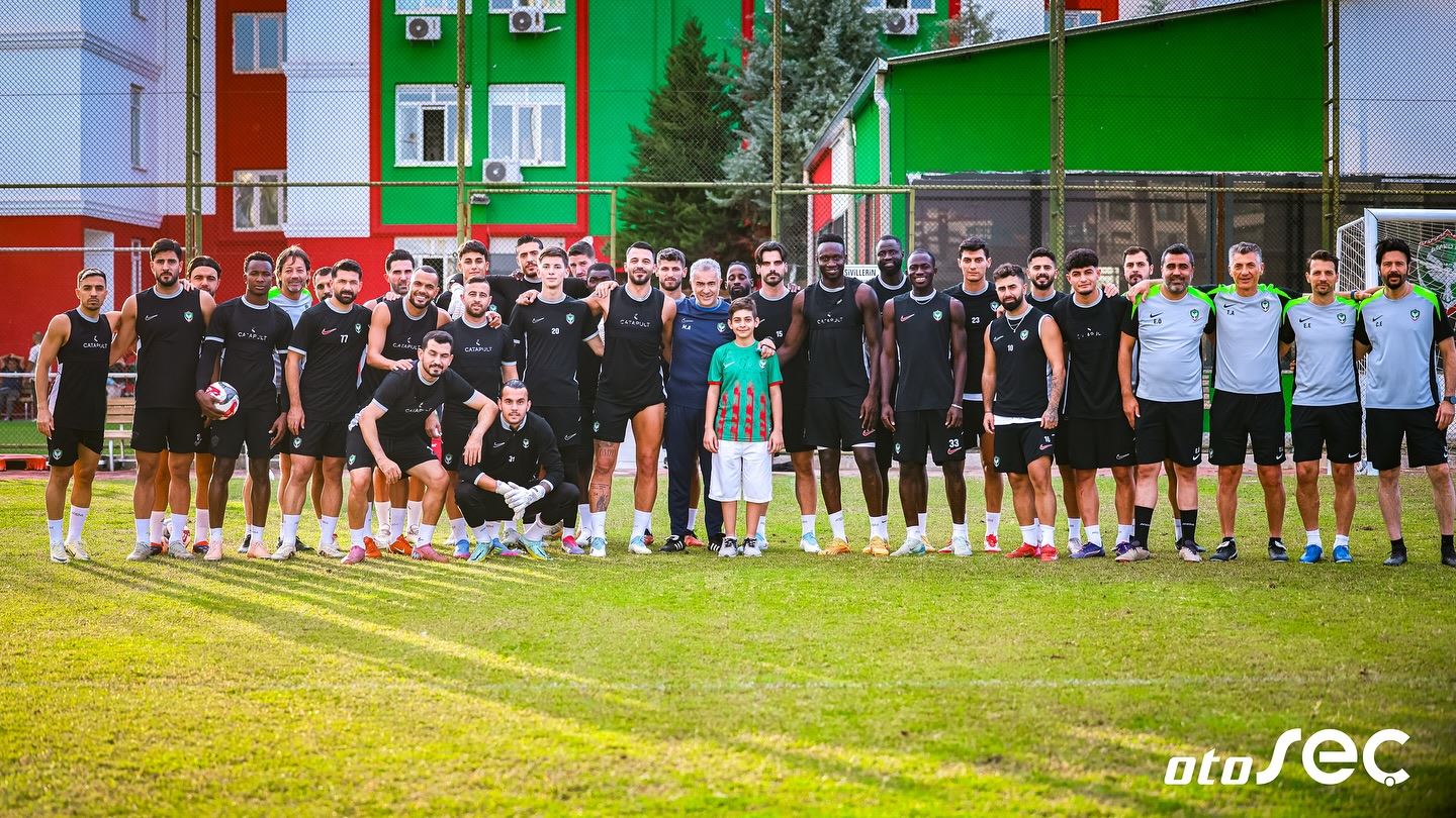 ئامەدسپۆر چاوی لە بردنەوەیەکی دیکەیە