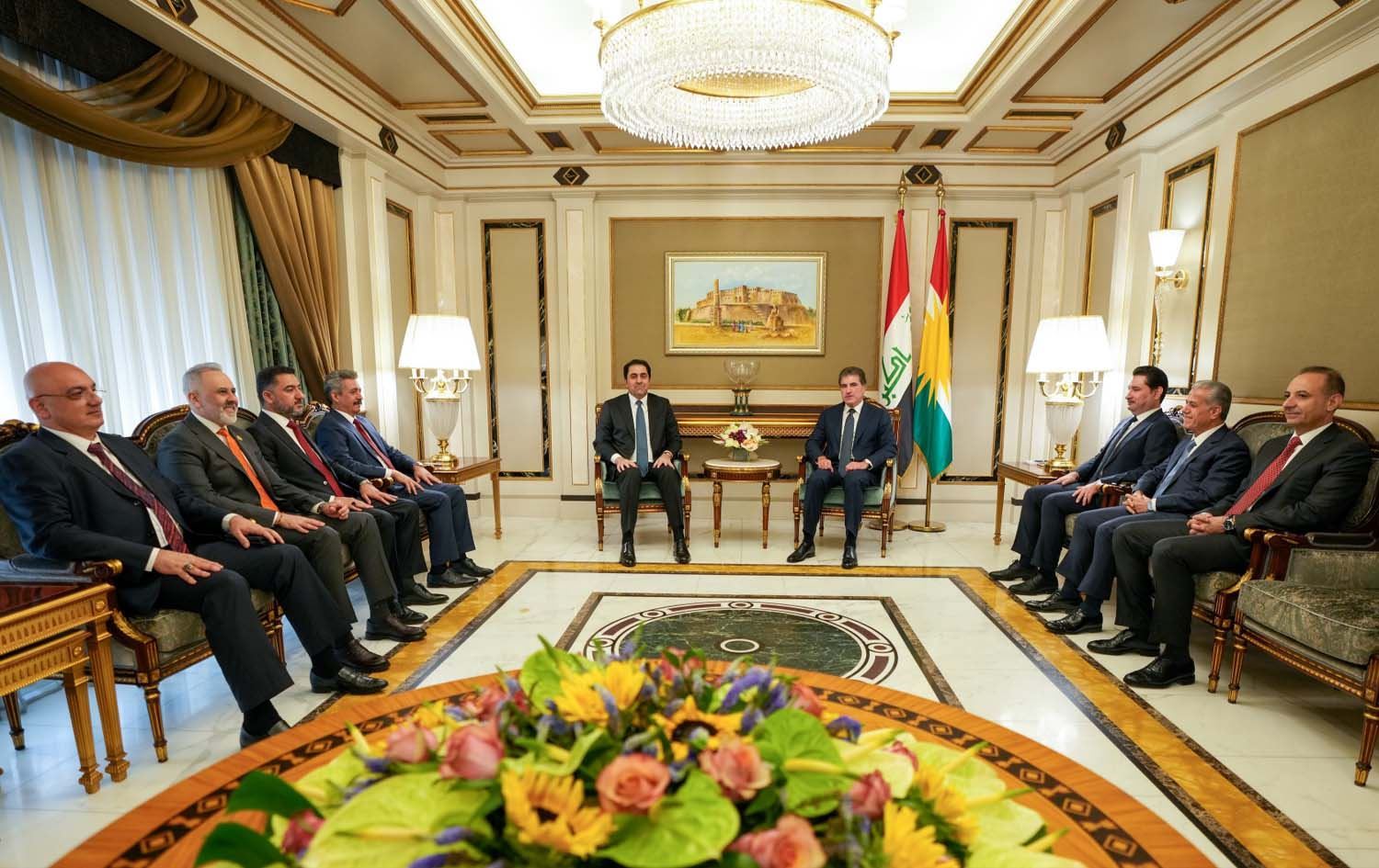 Başkan Neçirvan Barzani, Irak Parlamento Birinci Başkan Yardımcısı Muhsin Mendewali başkanlığındaki üst düzey bir heyeti kabul etti