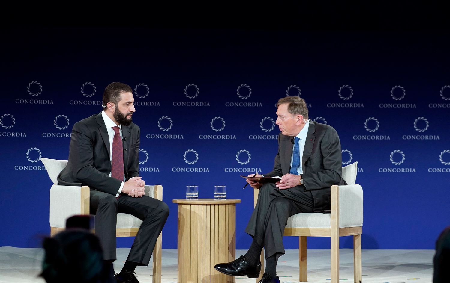 Suriye Cumhurbaşkanı Ahmed Şara ve ABD’nin eski CIA Başkanı General David Petraeus