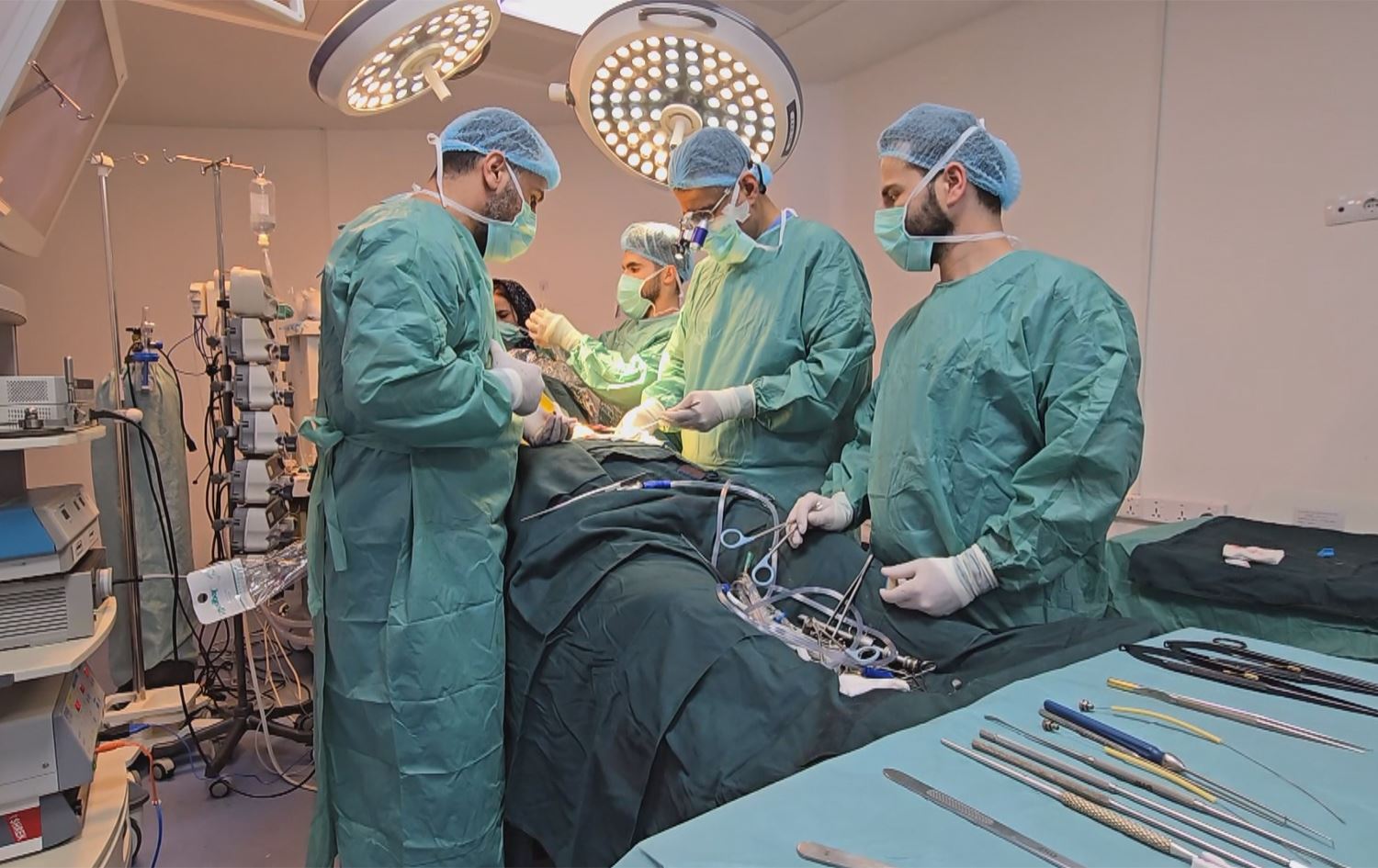 لە هەولێر پزیشکێک بەبێ سڕکردنی گشتی نەشتەرگەریی دڵی کردووە، بەڵام رەخنەی لێدەگیرێت