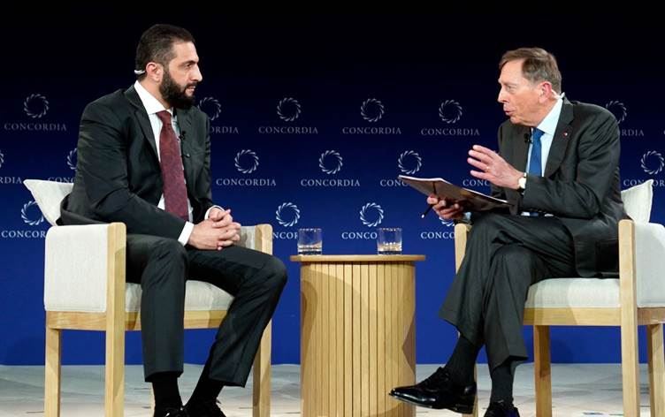 Ehmed Şer û David Petraeus/ Wêne: Rûdaw