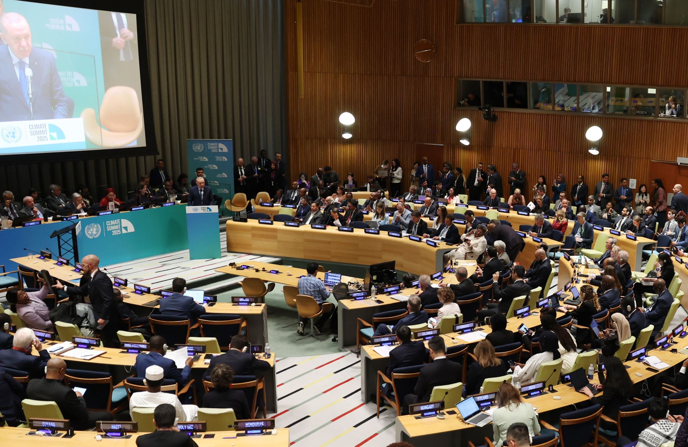 BM Güvenlik Konseyi'nde, İran'a yönelik yaptırım mekanizmasının ertelenmesini öngören taslak reddedildi