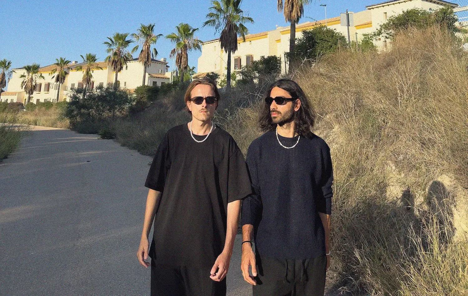 Foto: Grubun üyeleri Şalaw Sofi ve Hollandalı Guido van Nistelrooy