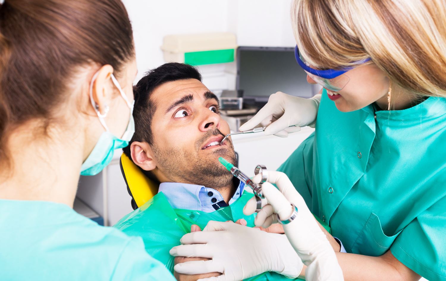 بۆچی هەندێک لە گەوران هاوشێوەی منداڵییان لە کردە پزیشکییەکانی ددان دەترسن؟