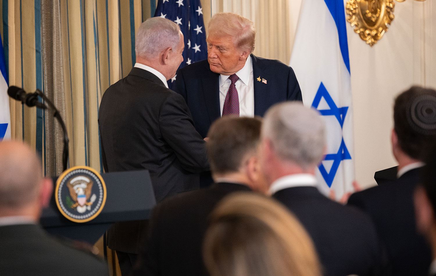 ABD Başkanı Donald Trump (fotoğrafta), İsrail Başbakanı Binyamin Netanyahu ile Beyaz Saray'da basın toplantısı düzenledi./ AA