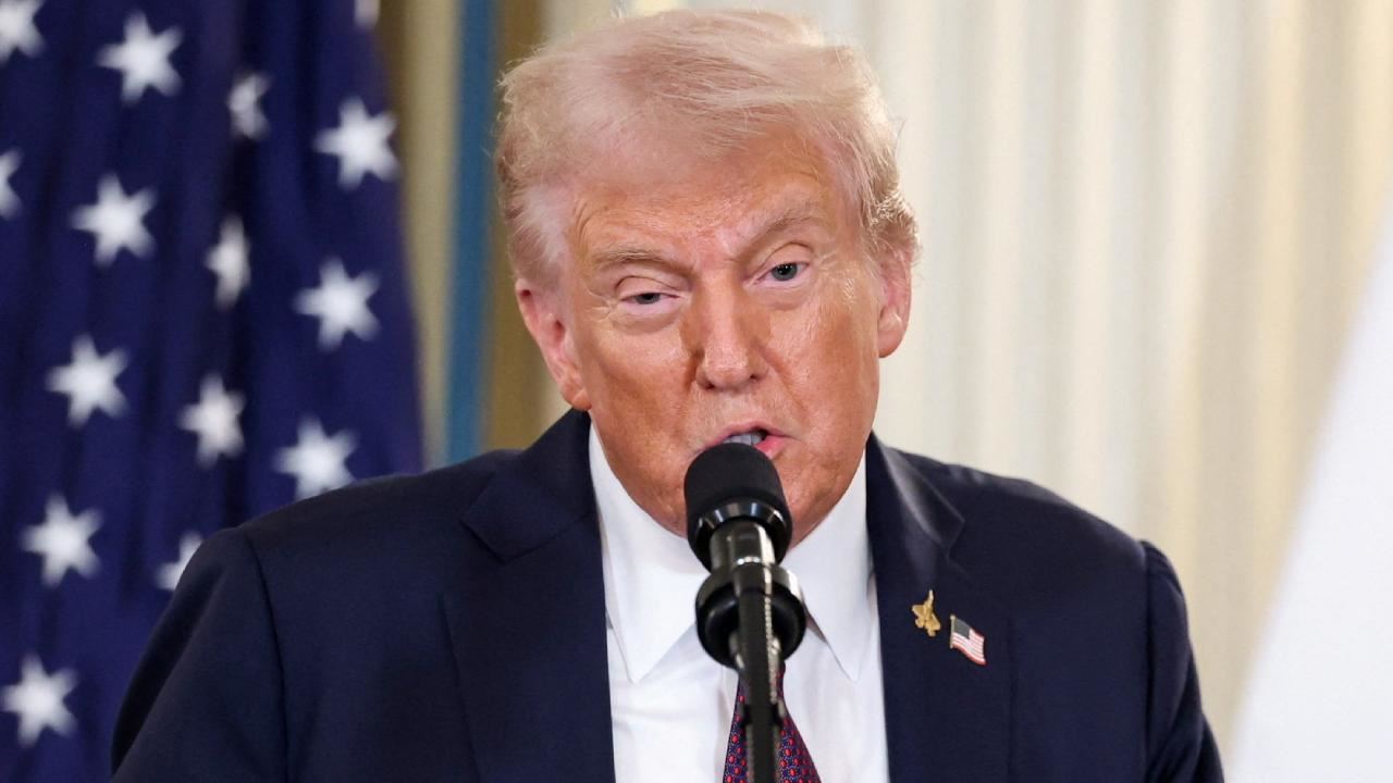 Trump: ABD, üniformasız kişilerce içerden işgal altında