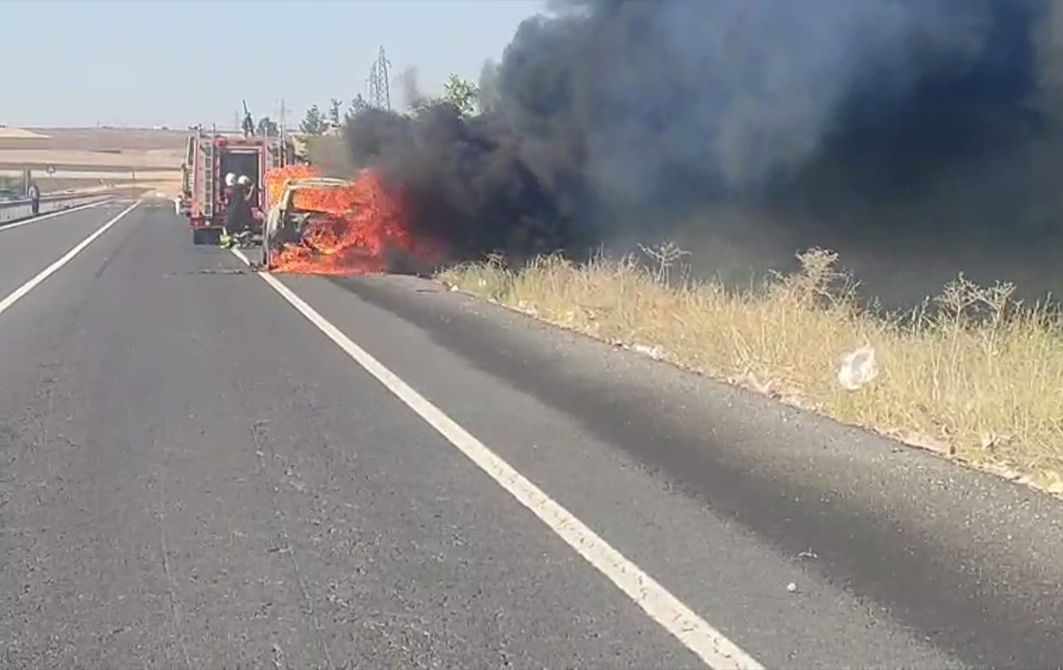 Otomobîla ku şewitî /Wêne: Ji vîdeo