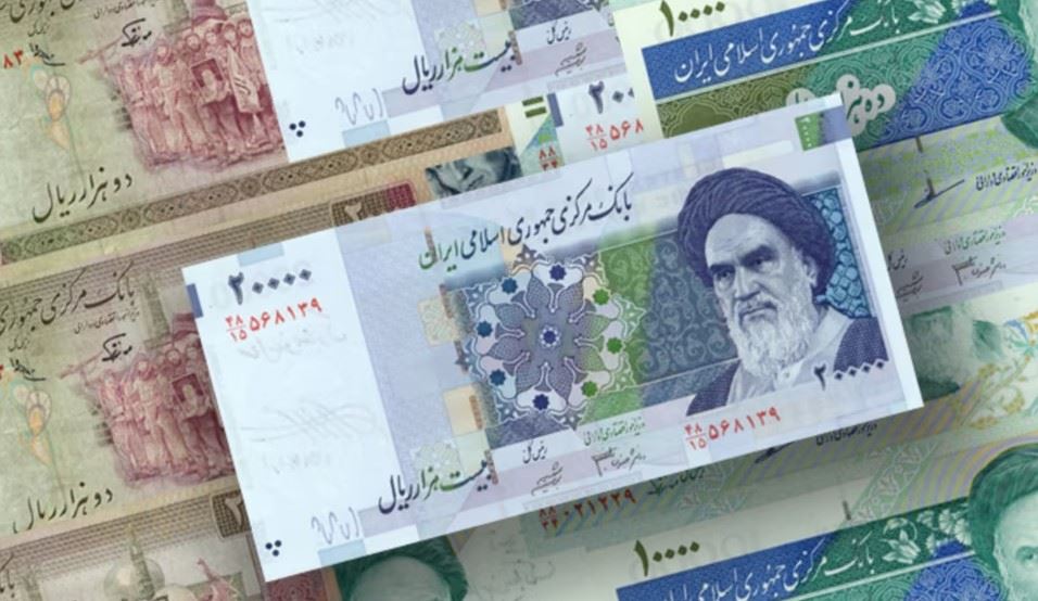 پەرلەمانی ئێران لابردنی چوار سفری لە دراوی نیشتمانیی وڵاتەکە پەسندکرد