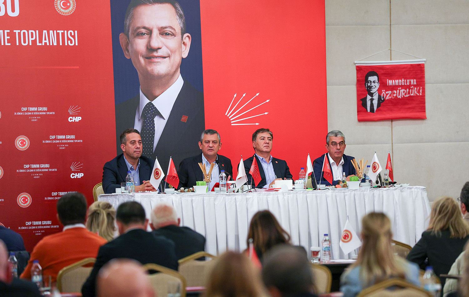 CHP'nin bolu kampından bir kare. 