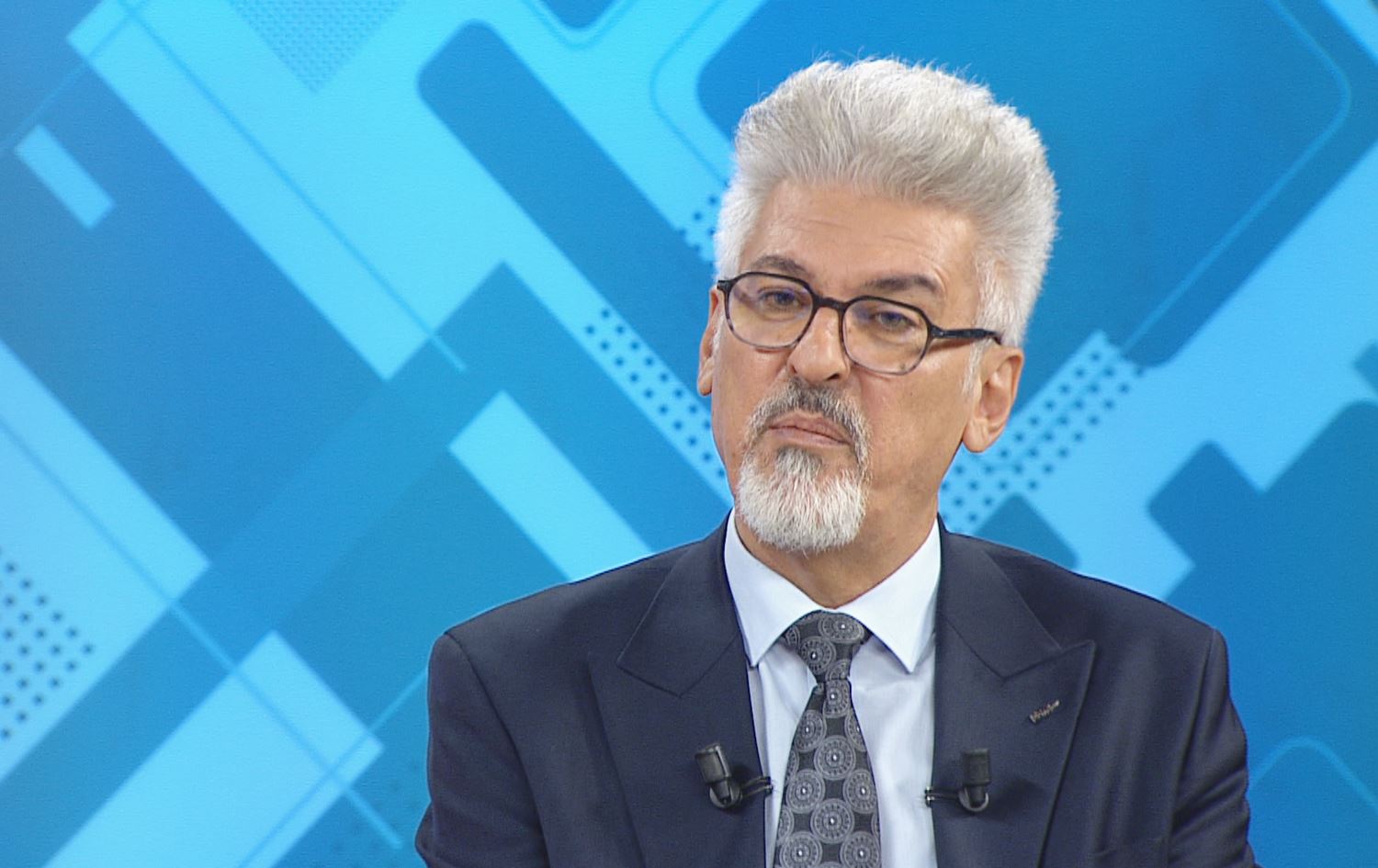 گوتەبێژی وەزارەتی پەروەردە: دایباب مەترسیی خۆراک و خواردنەوە زیانبەخشەکان بۆ قوتابییەکانیان باس بکەن