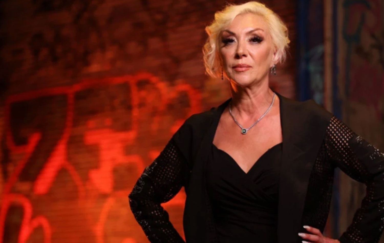 Şarkıcı Güllü / Arşiv