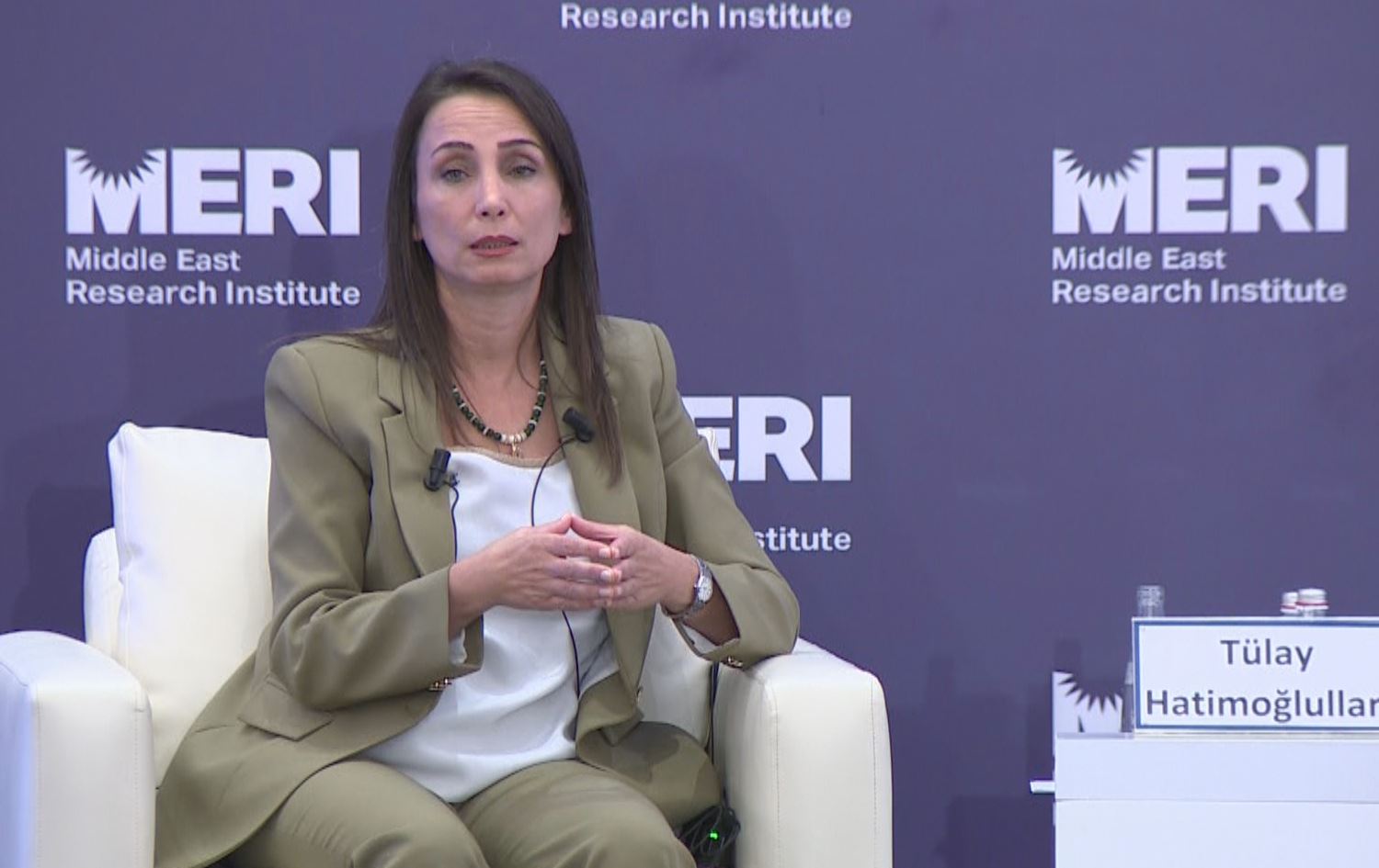  تولای هاتیمۆغوڵڵاری، هاوسەرۆکی دەم پارتی.