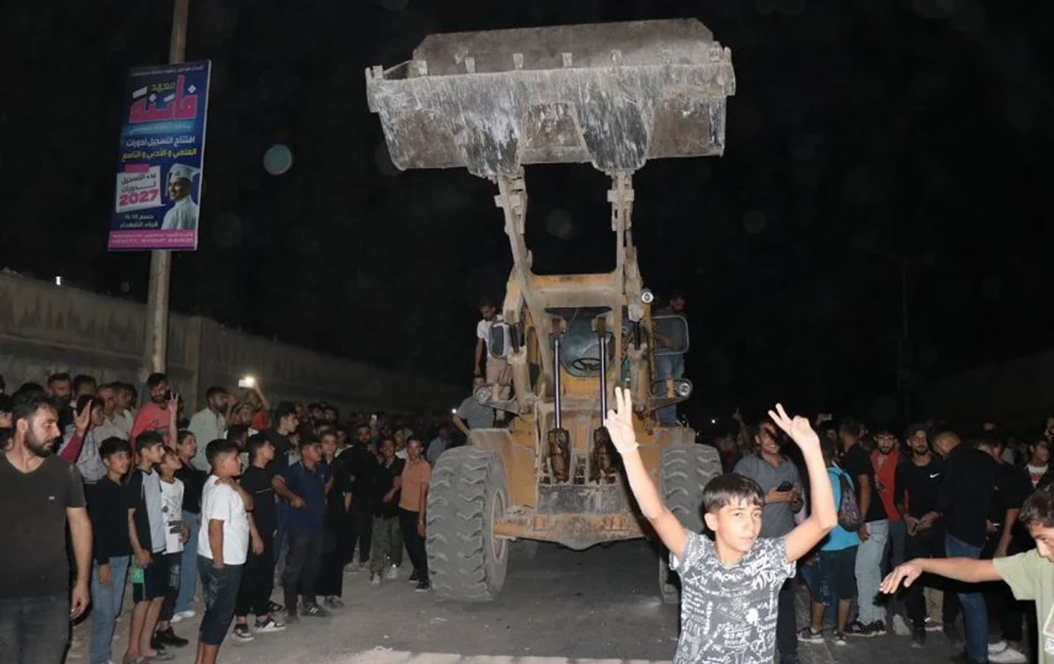 Halep'te Kürt mahallelerine giden iki ana yol yaya geçişlerine açıldı