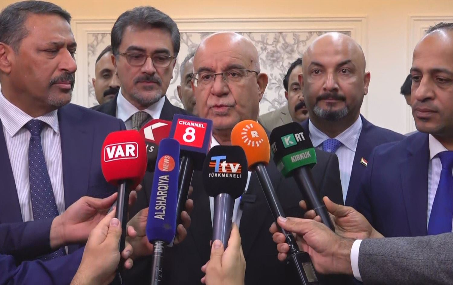 مؤتمر صحفي في كركوك لوزير الصحة العراقي صالح مهدي الحسناوي