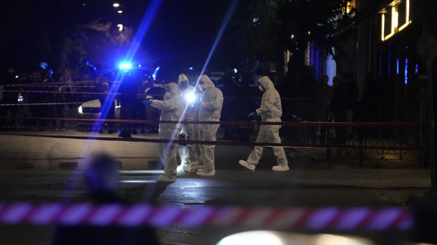 Atina'da Tarım Bakanlığı şubesine bombalı saldırı