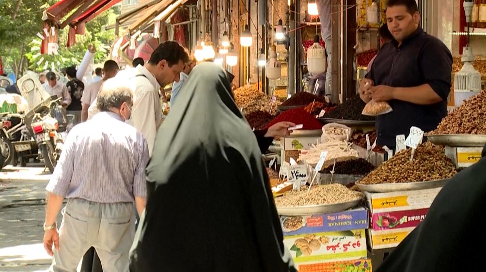 حکومەتی ئێران دەڵێت چاودێریی بازاڕەکان تووندتر دەکەن
