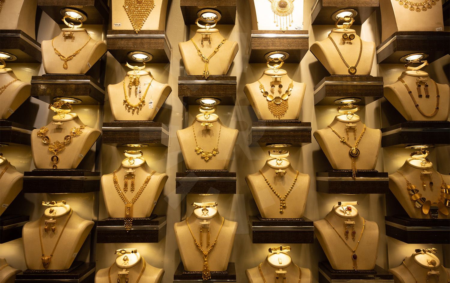 نرخی زێڕ و زیو چی بەسەر دێت؟