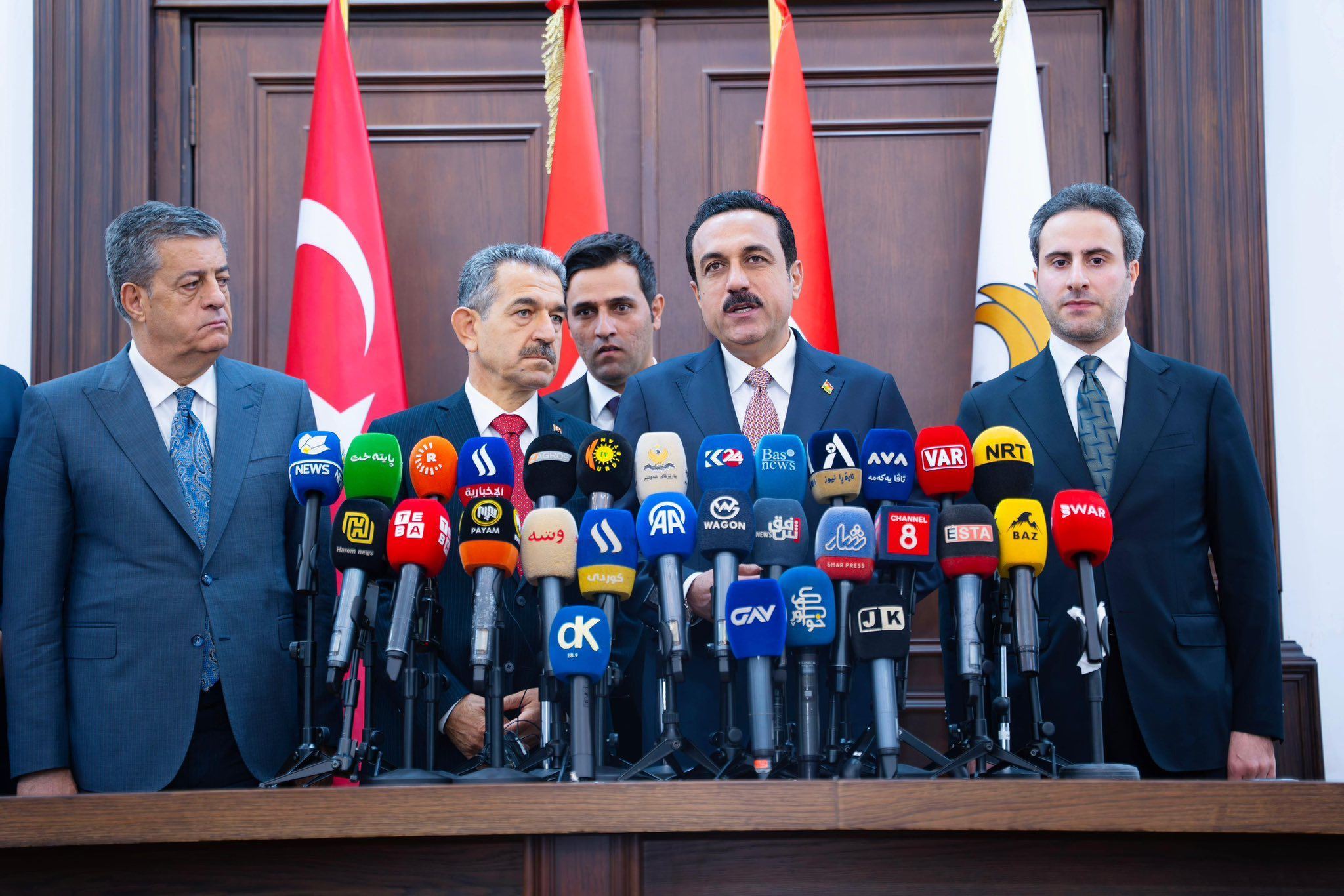 Erbil Valisi Omid Xoşnav, Şırnak Valisi Birol Ekici ve beraberindeki heyetle bir araya geldi