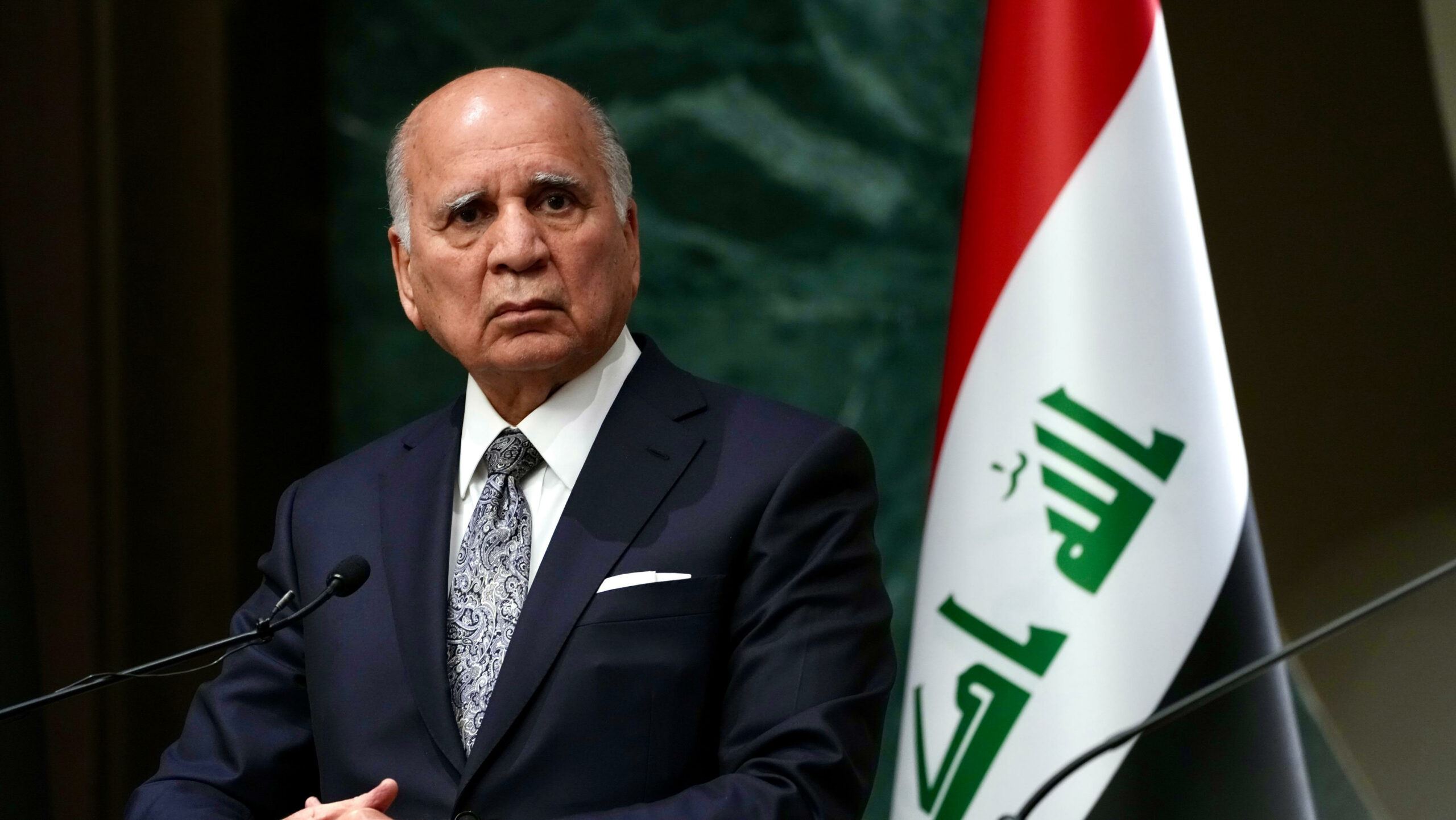 Iraqi FM arrives in Italy to attend security, economy forum amid regional crises
