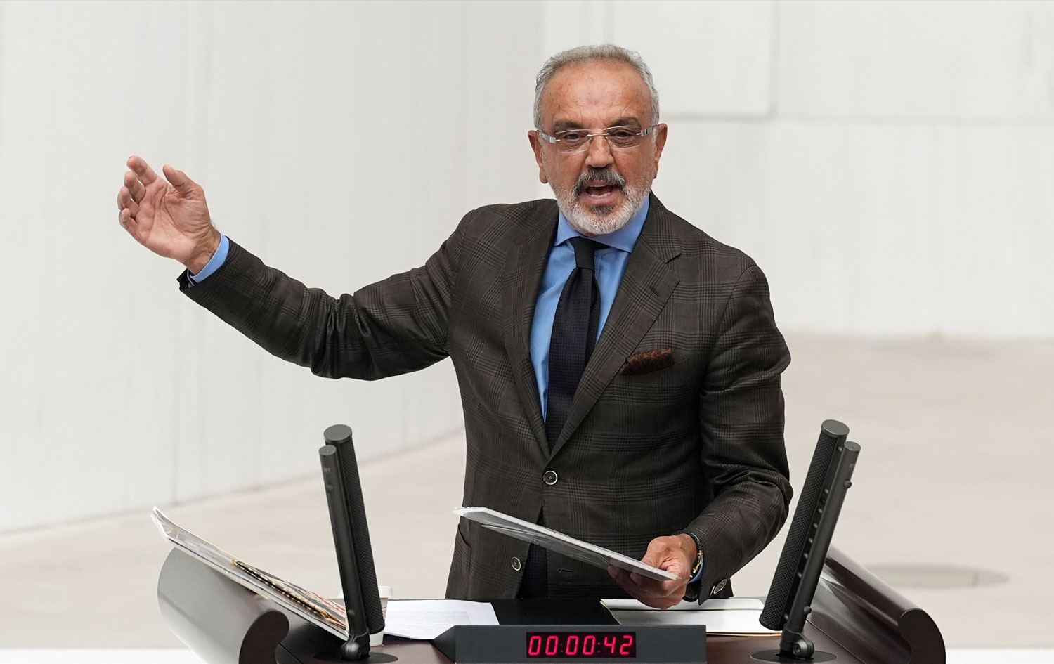 DEM Parti Ağrı Milletvekili Sırrı Sakık