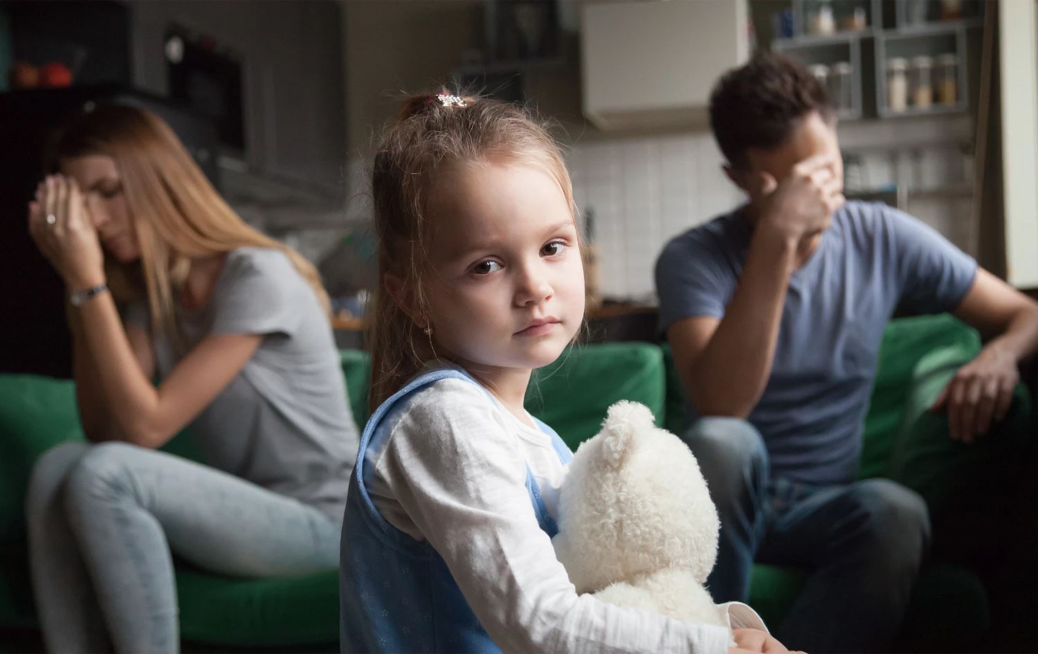 رێنوێنیکارێکی دەروونی: لاوازیی هەستی سۆزداریی نێوان دایباب و منداڵ، خەمۆکی و دابڕانی کۆمەڵایەتی لێبەرهەمدێت