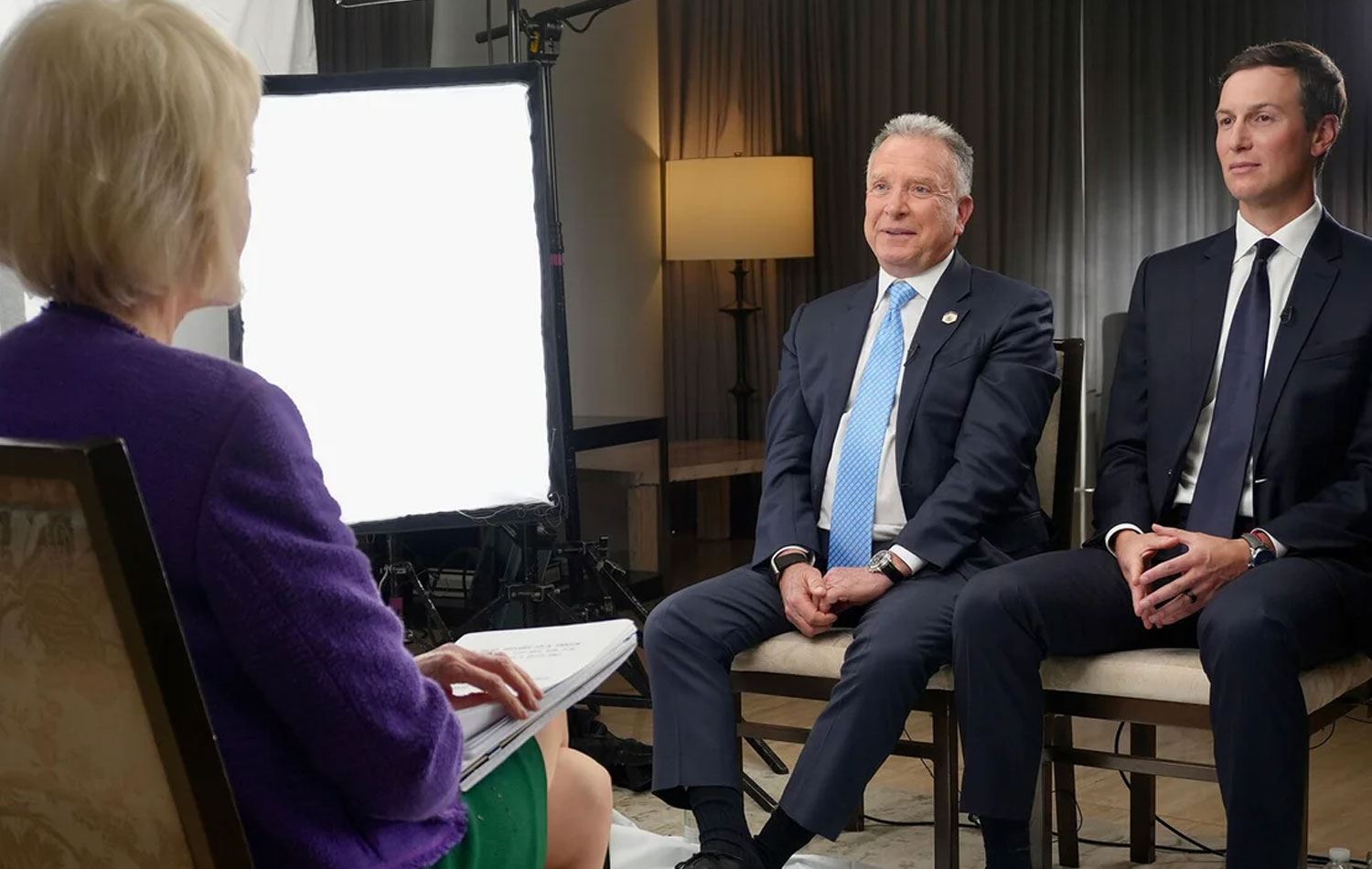 Kushner (Sağda) ve Witkoff, CBS News'in "60 Minutes" programına katıldı. 