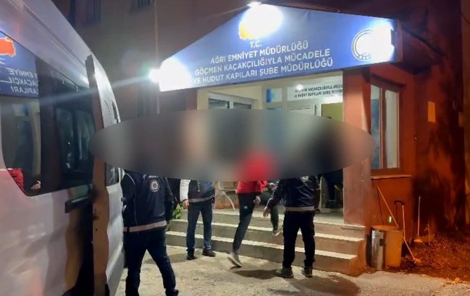 Koçberên hatine girtin / Wêne: AA