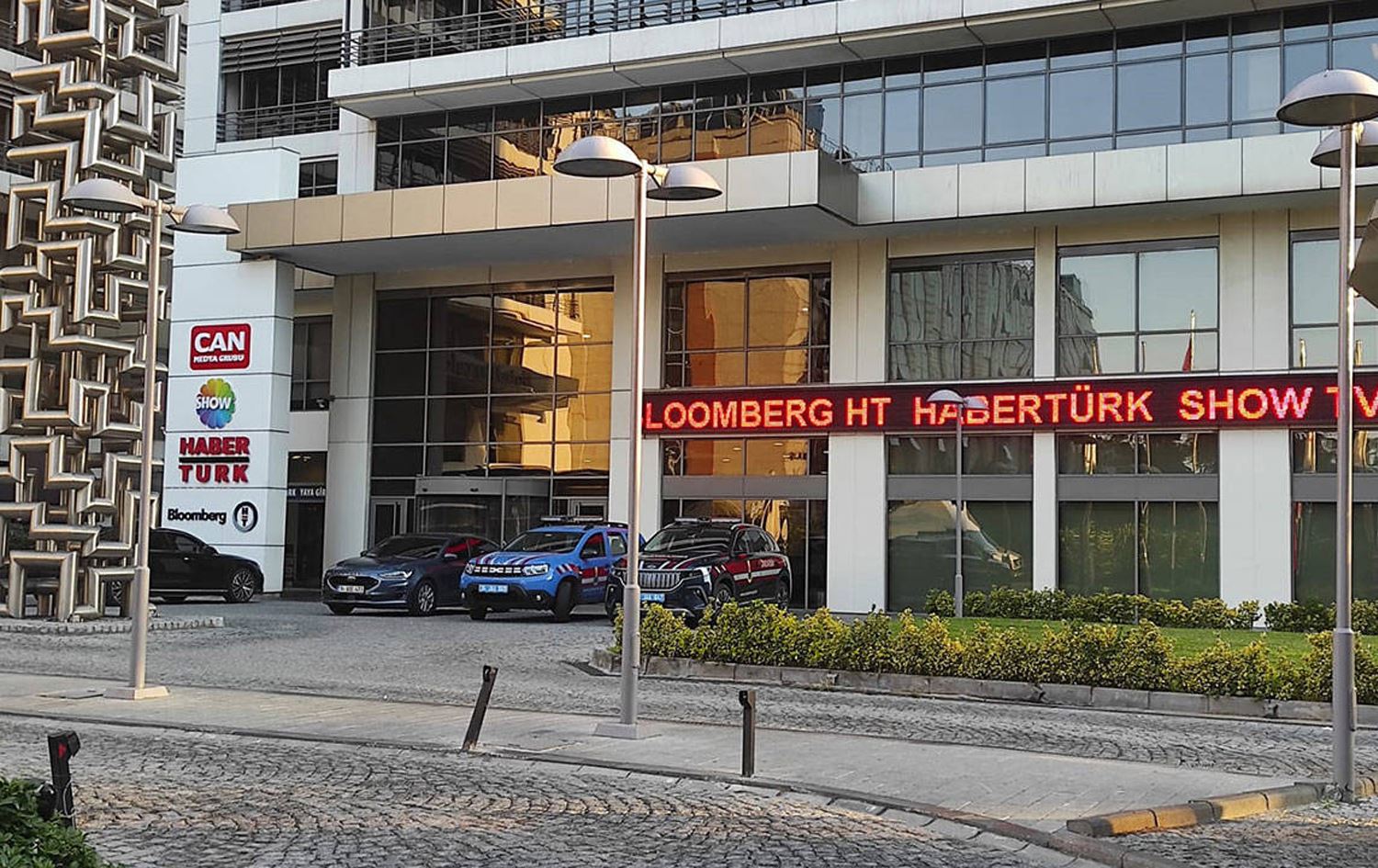 Can Holding / Wêne: Torên civakî 