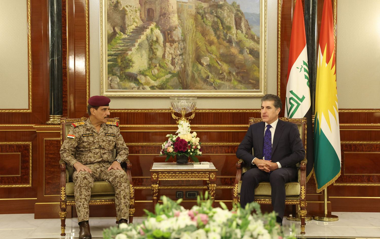 President Barzani reviews coalition pullout, military cooperation with Baghdad delegation
