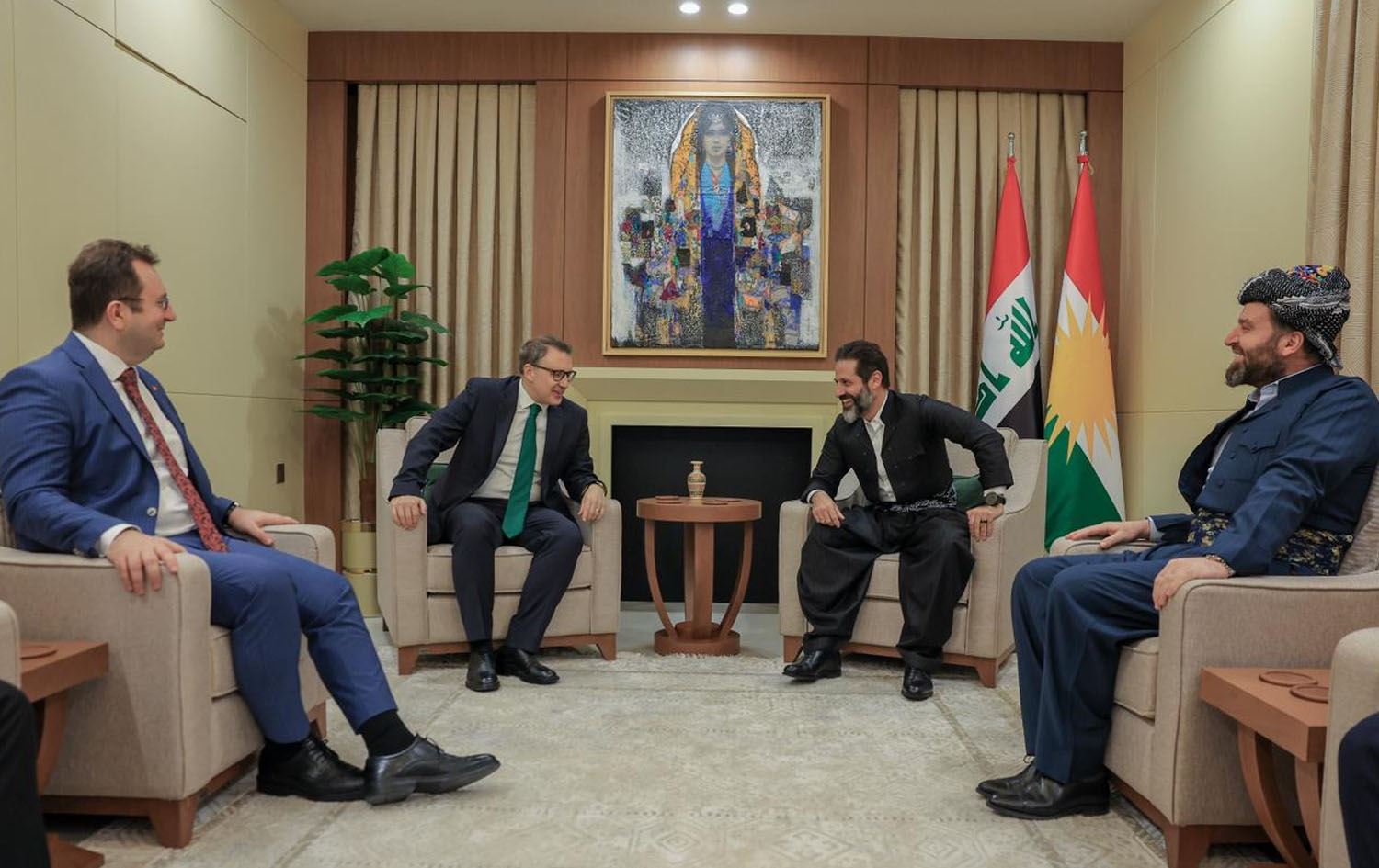 Başbakan Yardımcısı Kubad Talabani, Türkiye'nin Bağdat Büyükelçisi Anıl Bora İnan ile görüştü.